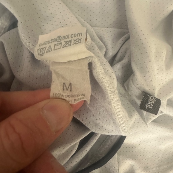 Tulio Mesh Sleeveless Hoodie Medium Gently worn 100% polyamide pinpoint mesh - Picture 4 of 4